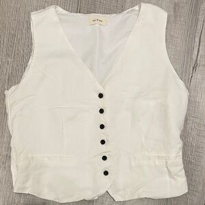 Elegant White bottom casual vest
